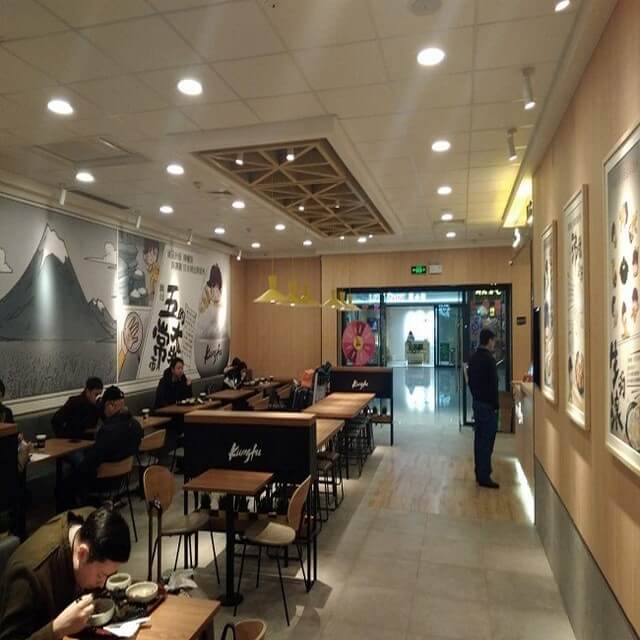 西餐廳照明，營造浪漫氛圍只是設(shè)計(jì)上的基本要求